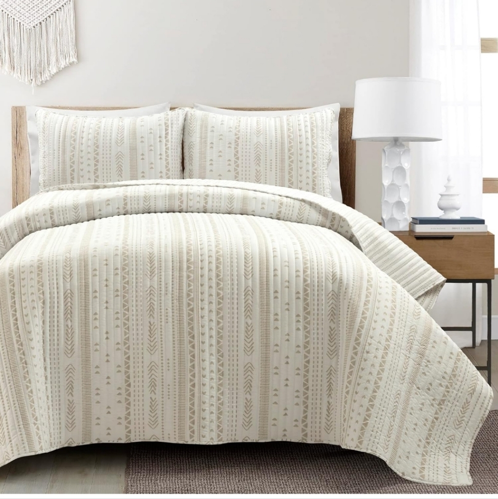 Neutral Geometric Oversized Reversible King Quilt Set
